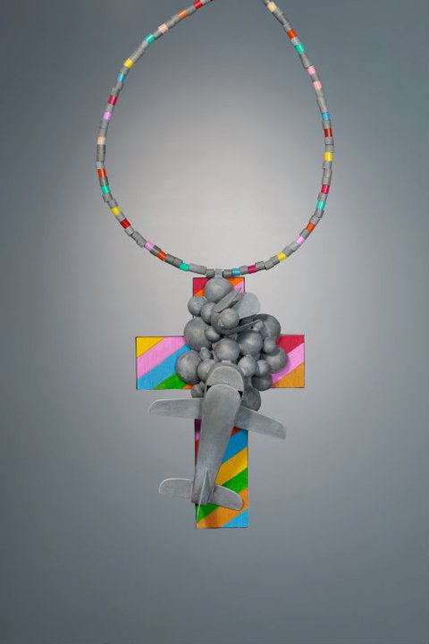 Lucy Sarneel - 'Deadlock'. Necklace. Zinc, wood, paint, plastic, steel thread, UV protection varnish. 